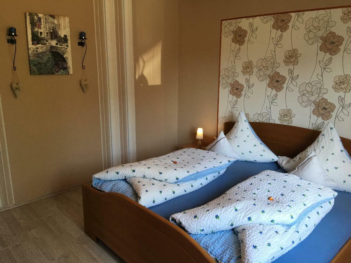 Ferienwohnung Martina Zell an der Mosel Luaran gambar